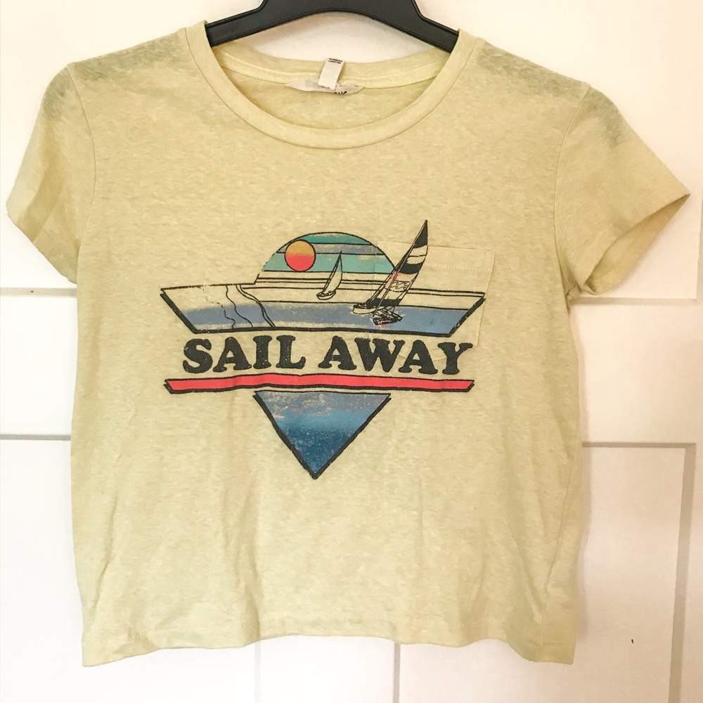 Crop Graphic Tee